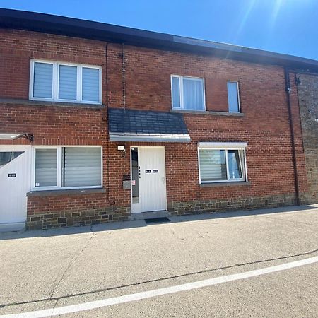 1-C Superbe Appartement Tres Calme Et Bien Decore シャルルロワ エクステリア 写真