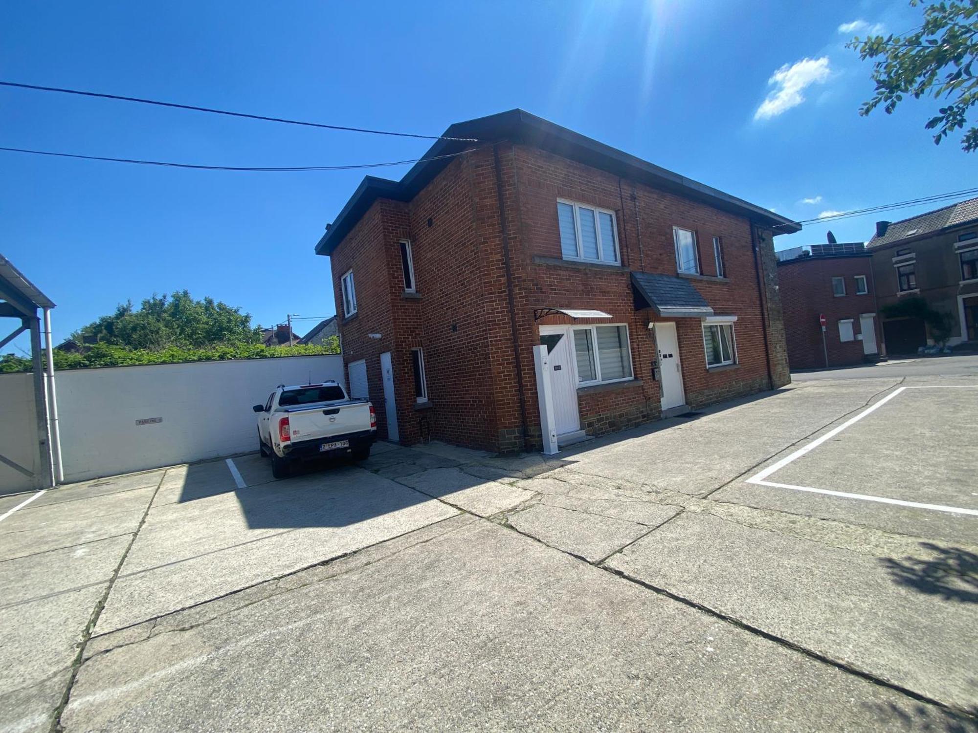 1-C Superbe Appartement Tres Calme Et Bien Decore シャルルロワ エクステリア 写真